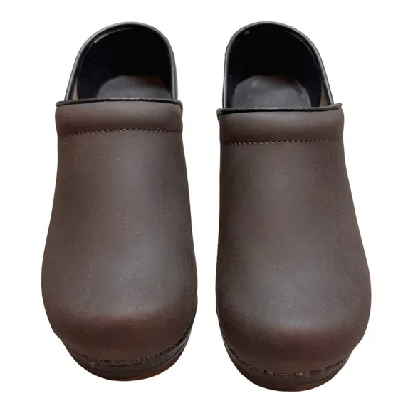 Klagn Swedish Professional Oiled Leather Clogs in Brown NIB