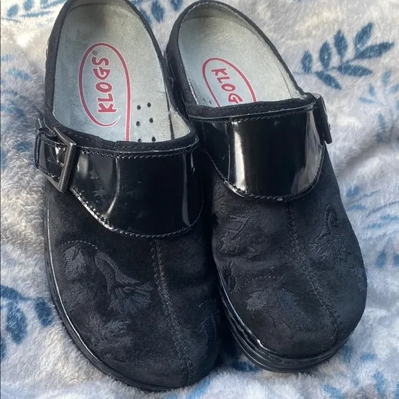 Klogs Black Size 8.5 Leather Maxum with Open Back and Sturdy Sole