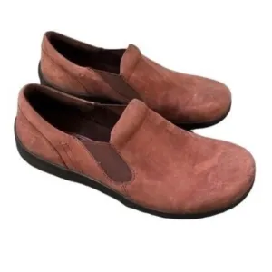 Klogs Geneva Brown Suede Slip Resistant Clogs Size 8