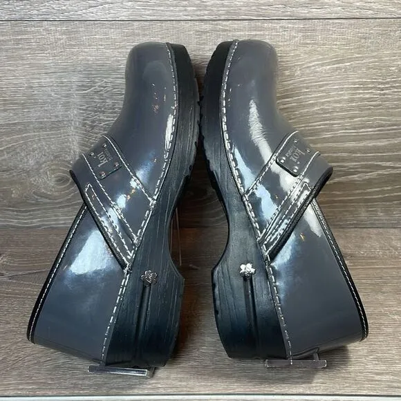 Koi by Sanita Lindsey Gray Patent Leather Women’s Size 9.5-10/EU 40 Slip On Clog