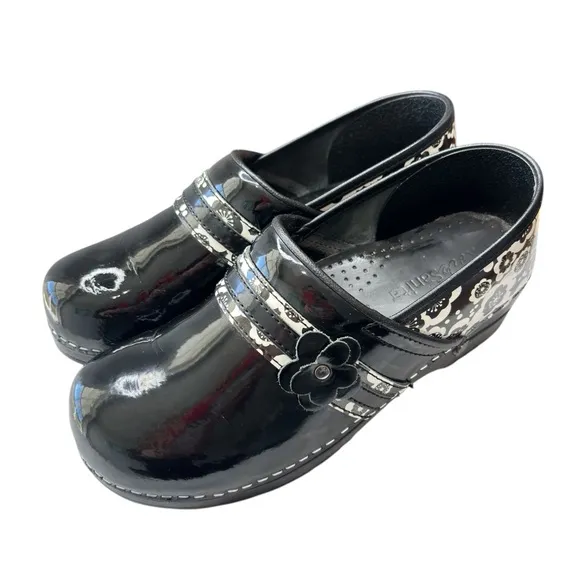 Koi Sanita Comfort Clogs Black White Floral Womens Shoe Size EU 40 US 9 / 9.5
