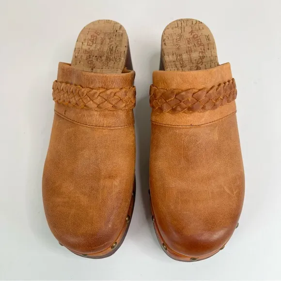 Kork Ease TILLY Clog Orange Brown Leather Slip On Studded Clogs Mules Sz 9 NEW