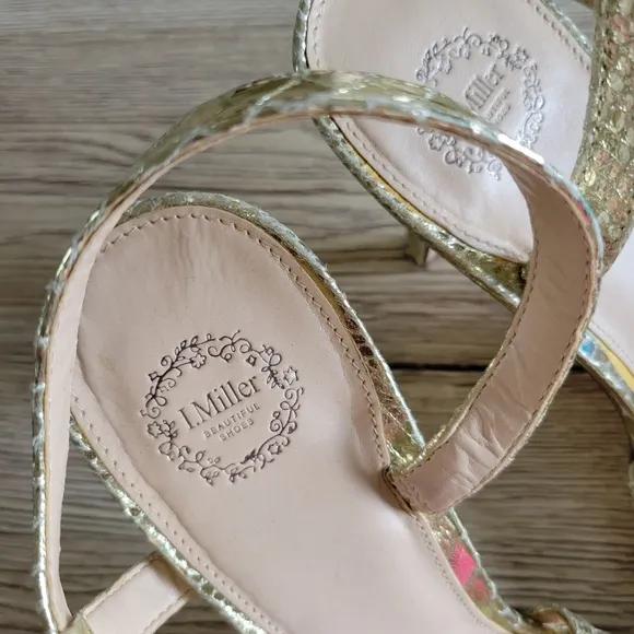 L. Miller gold reptile heeled sandals size 11