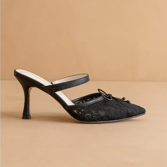 Lace Pointed Toe Kitten Heel Mules - Oasis Society