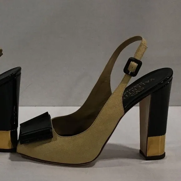 Ladies Valentino Garavani Beige/Black Leather Peep Toe Slingback Heels Size 40