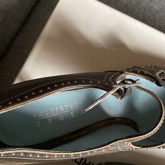 Lambertson Truex Beautiful Kitten Heels
