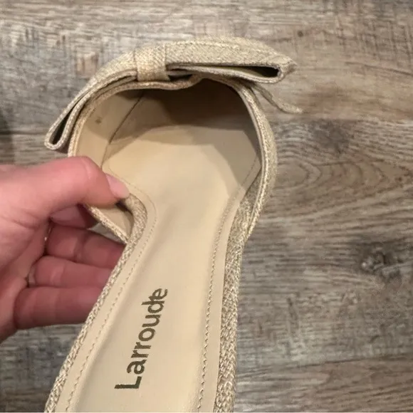 Larroude Elle Flat Mule In Beige Raffia