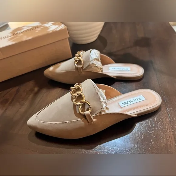🎉LAST PIECE🎉STEVE MADDEN Made in Brazil Nubuck Leather Flat Mules