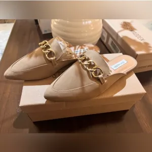 🎉LAST PIECE🎉STEVE MADDEN Made in Brazil Nubuck Leather Flat Mules
