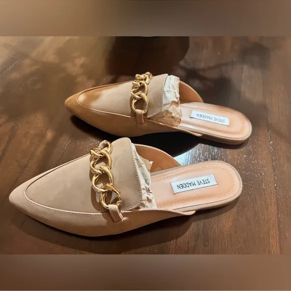 🎉LAST PIECE🎉STEVE MADDEN Made in Brazil Nubuck Leather Flat Mules