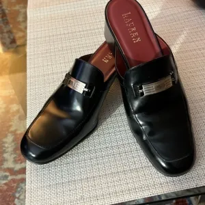 Lauren Ralph Lauren ‘Bethel’ Shiny Black Mules w/ Block Heel &amp; Logo Band Sz 8.5B