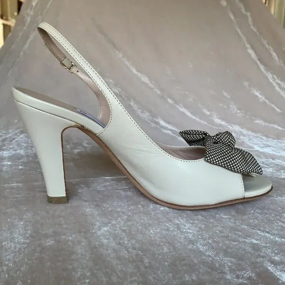 L’AUTRE CHOSE sling back open toe heels