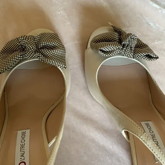 L’AUTRE CHOSE sling back open toe heels