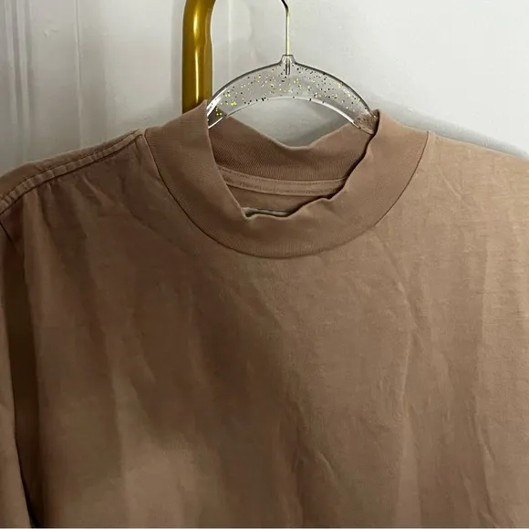 Les Tien Heavyweight cotton Mock neck tee in Mauve Size Medium