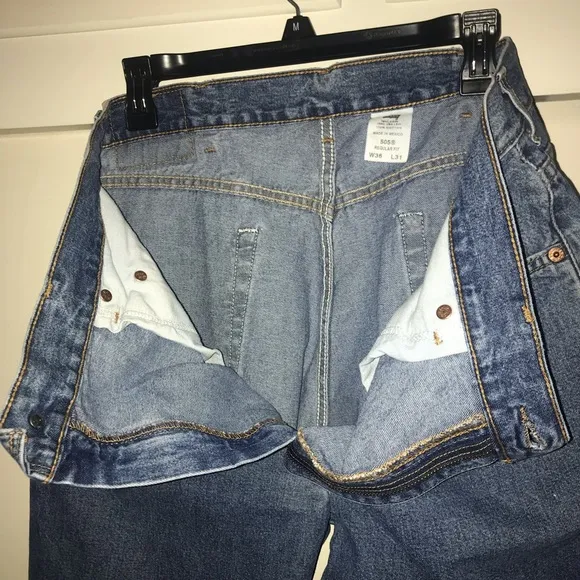 Levi Strauss&amp; co. Men’s regular fit jeans 505