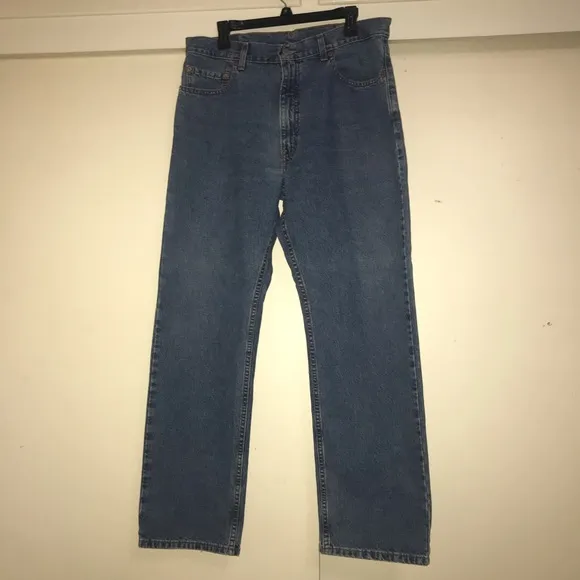 Levi Strauss&amp; co. Men’s regular fit jeans 505