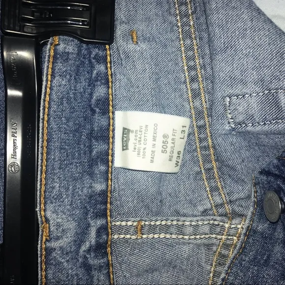 Levi Strauss&amp; co. Men’s regular fit jeans 505