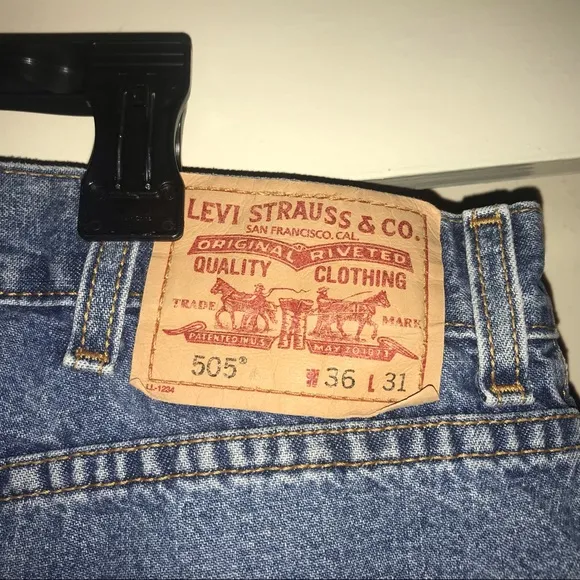 Levi Strauss&amp; co. Men’s regular fit jeans 505