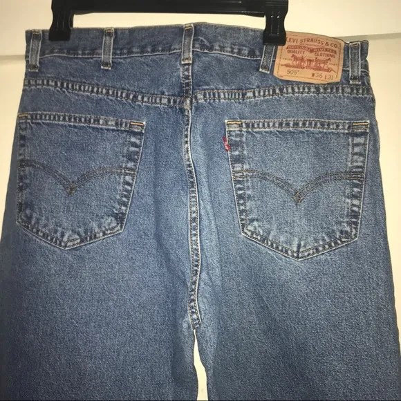 Levi Strauss&amp; co. Men’s regular fit jeans 505