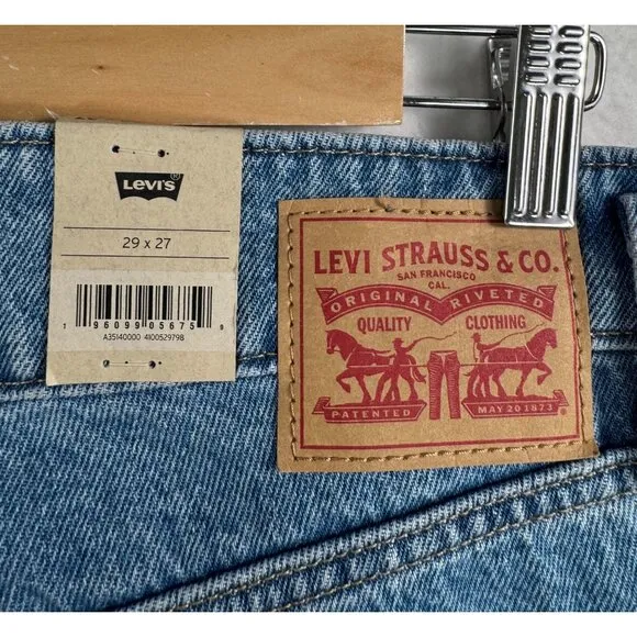 Levis Button Fly high waisted notch Mom jeans blue sz 29x27 retro