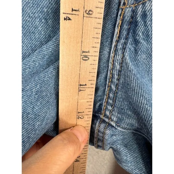 Levis Button Fly high waisted notch Mom jeans blue sz 29x27 retro