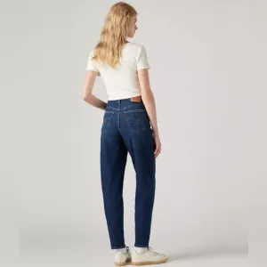LEVI’S HIGH WAISTED MOM JEANS SIZE 28