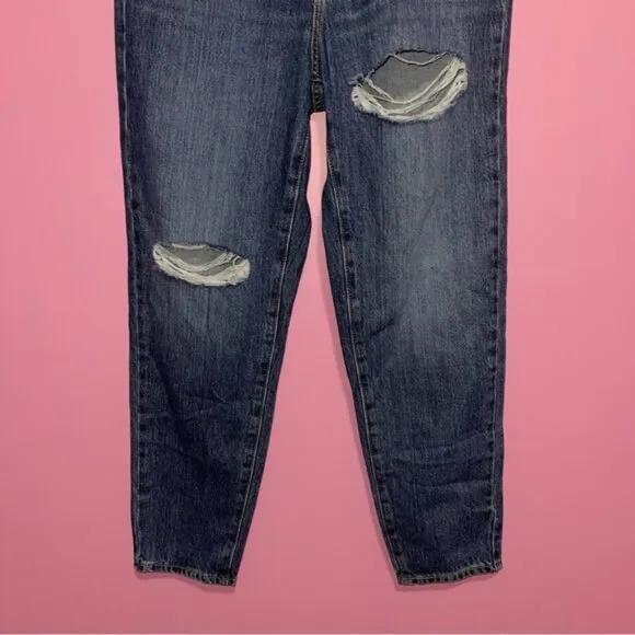 Levi's Jeans Women's Size 28 Blue Wash‎ Denim High Waisted Mom Jeans Distressed