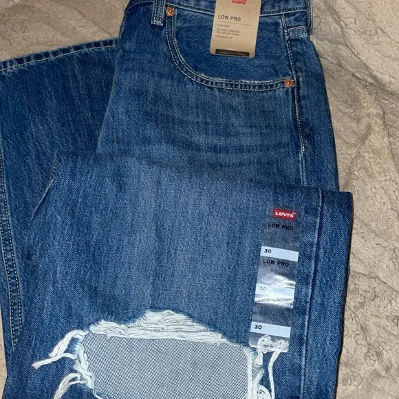 Levi's® Women's Low Pro Loose Fit Jeans Size 30/10 NWT