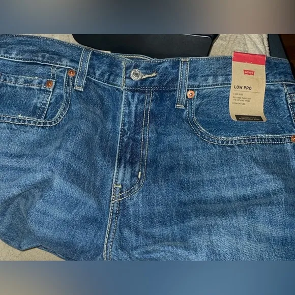 Levi's® Women's Low Pro Loose Fit Jeans Size 30/10 NWT