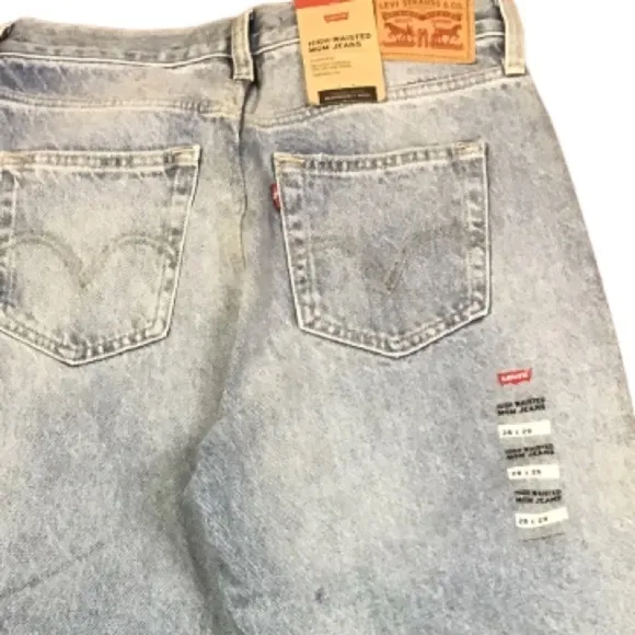 Levi’s Women’s Size 28 JEANS MOM HIGH-WAISTED LEVI'S® Azul claro