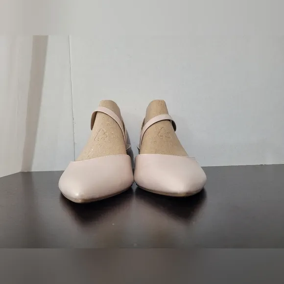 Lifestride Womens Minimalist Pumps, Almond Milk, Size 8.5W (Wide Fit)