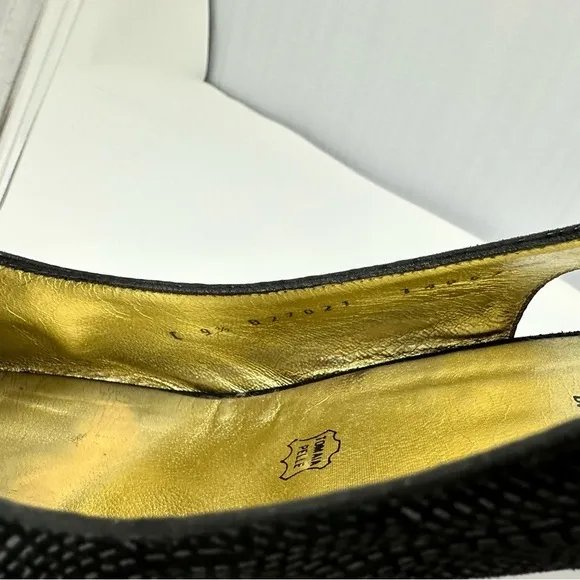 Like New Bruno Magli Black Embossed Slingback heels