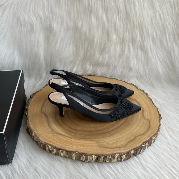 LIKE NEW Nina Taela slingback pointed toe black satin kitten heels