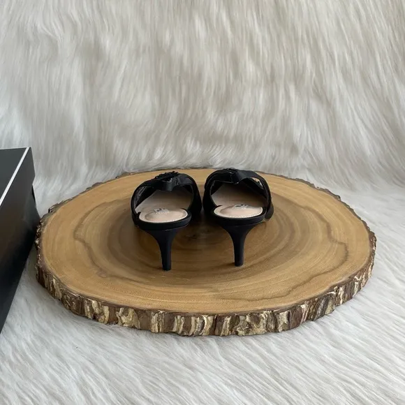 LIKE NEW Nina Taela slingback pointed toe black satin kitten heels