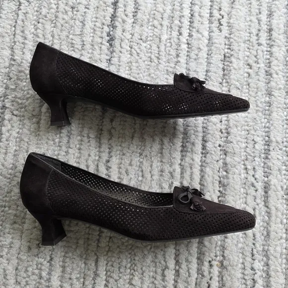LIKE NEW Stuart Weitzman Brown Perforated Suede Kitten Heels Size 10