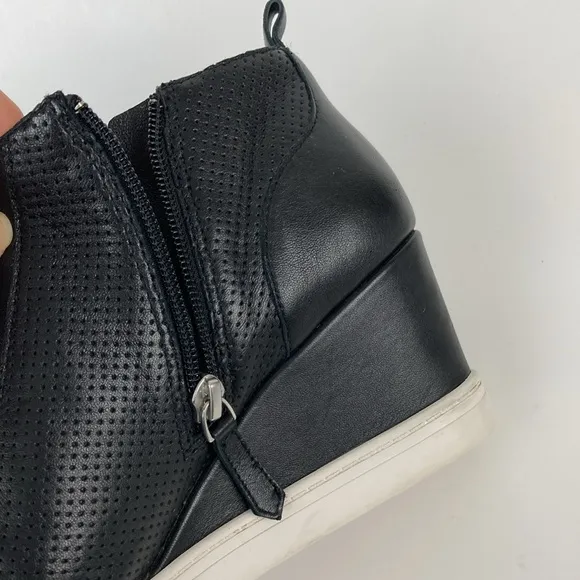 Linea Paolo Felicia Black Perforated Leather Wedge Sneaker, Size 8