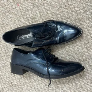 l’intervalle oxfords lace up blue black silver studded size 40 pointed toe