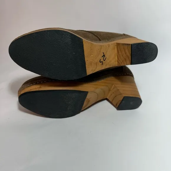 Lisa b. Mushroom Suede Leather Platform Clogs Ankle Booties