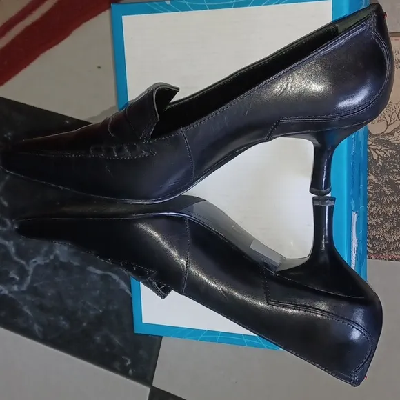 Lloyd Germany Beatiful Kitten Heels