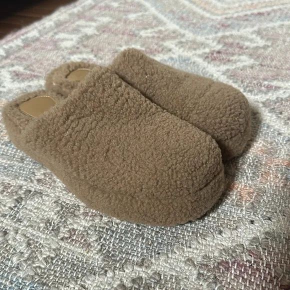 LMS the Yoko Brown Sherpa teddy clogs mules women’s 38 EU