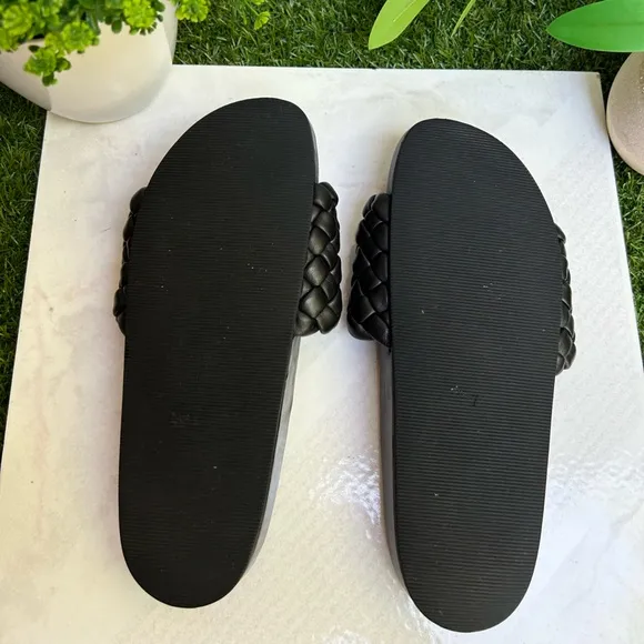 Loeffler Randall Women's SonnieSandal black size 7 gently used