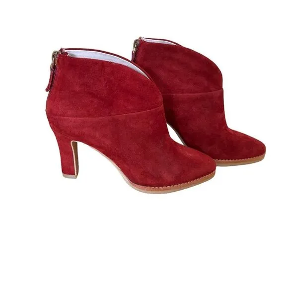 Lola Cruz Herne V Cut Zip Ankle Boot Red Suede 6.5