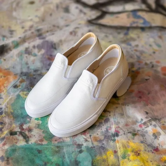Lone Flag   Univ   State “Everyday”  White Leather Slip On Shoes Size 9
