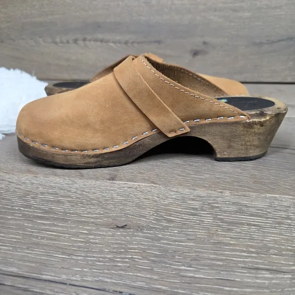 Lotta From Stockholm Tan Leather Clogs