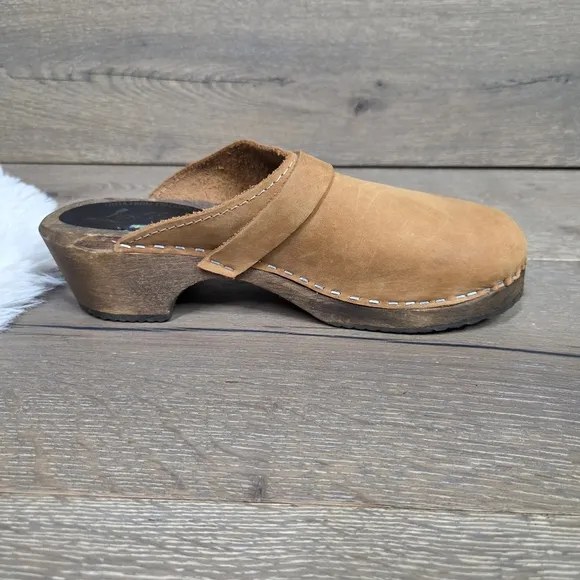 Lotta From Stockholm Tan Leather Clogs
