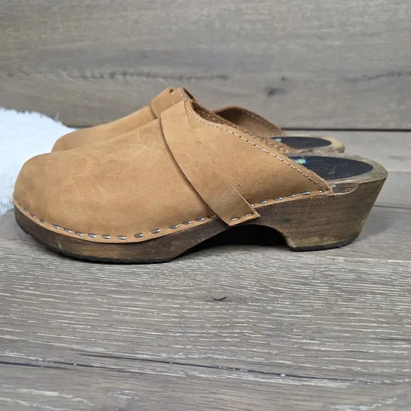 Lotta From Stockholm Tan Leather Clogs
