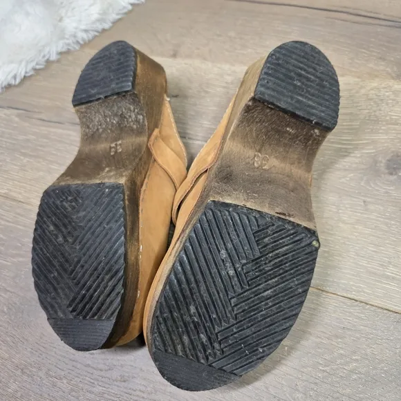 Lotta From Stockholm Tan Leather Clogs