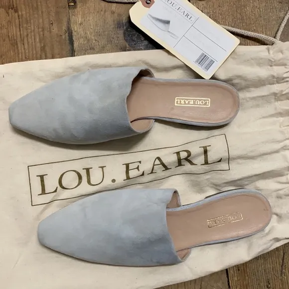 LOU.EARL flat leather suede mules.