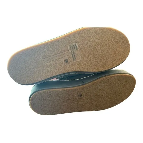 Lucky Brand Lezliey clogs in castle rock gray