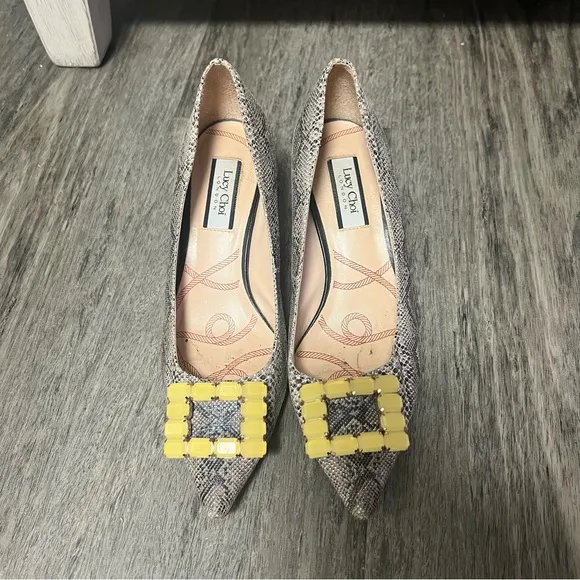 Lucy choi snakeskin print leather pointed toe kitten brooch heels